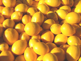 From http://wakeup-world.com/2012/04/26/20-useful-lemon-tips/